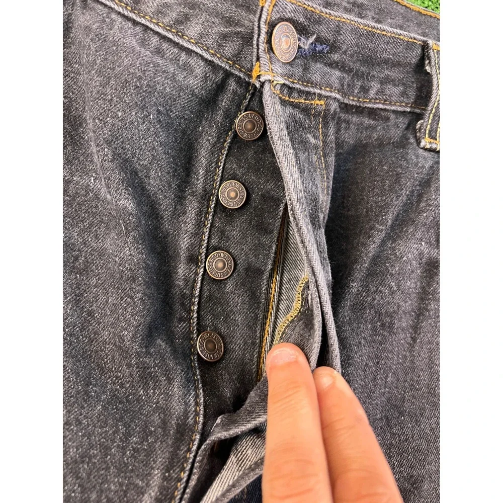 Levis 501 Original Fit Jeans Mens 42x32 Black Straight Leg Button Fly Denim